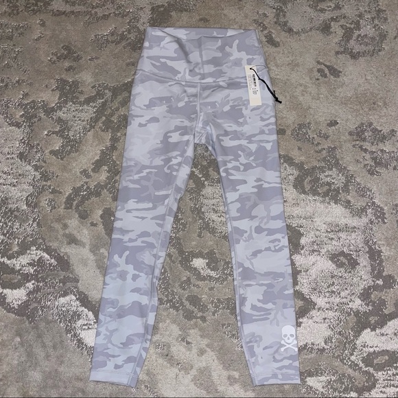 NWT Wunder Under HR TIGHT 25” x Soulcycle - Picture 2 of 6